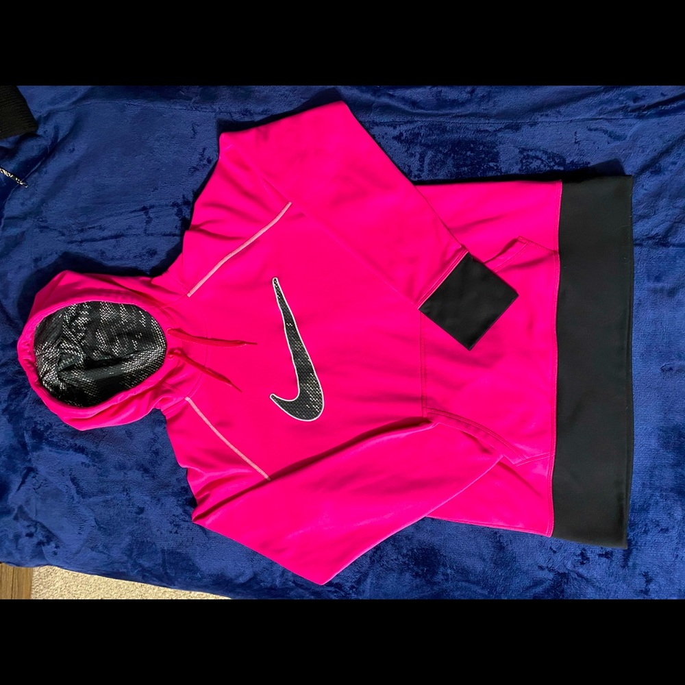 Women’s Nike Sweatshirt